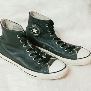 Converse Leather Chuck Taylor All Stars w/Fleece
